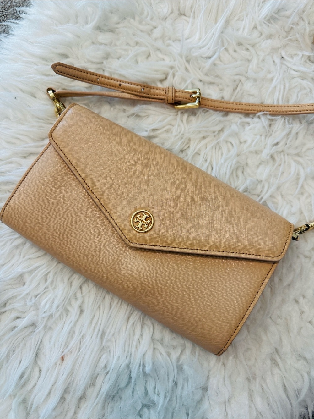 Tory Burch Beige/Tan Crossbody Envelope Bag with Gold Logo